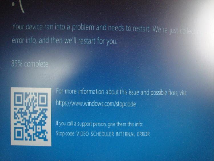 Blue Screen &amp; Your 'Device Ran Into A Problem' - What's Up With My PC?-dsc01790.jpg