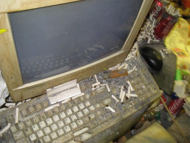 Funny Picture Thread [17]-couch-8-cigs-keyboard.jpg