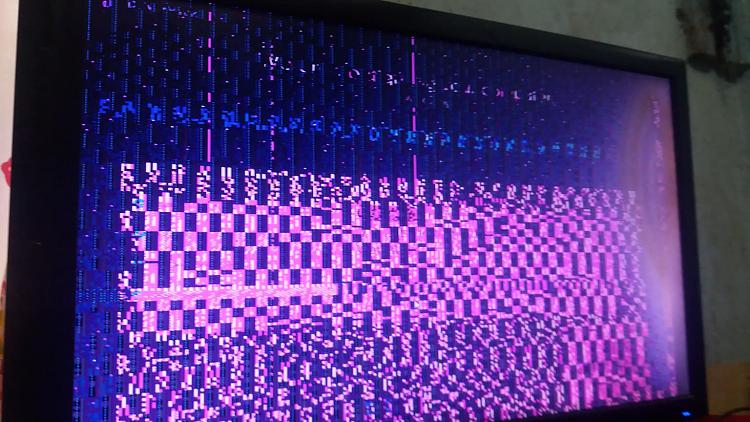 Broken display when display driver installed-64401090_1113720158836543_2637262090435297280_n.jpg