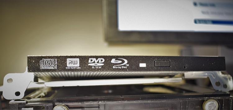 New BD-RW drive not working-dvd-drive-front.jpg
