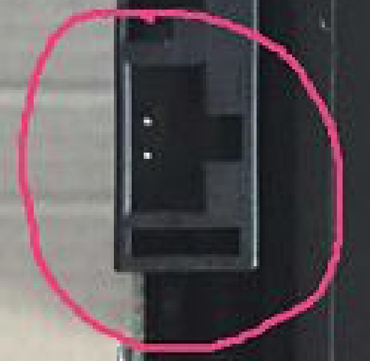 What is this connector on my HDD ?-q.png