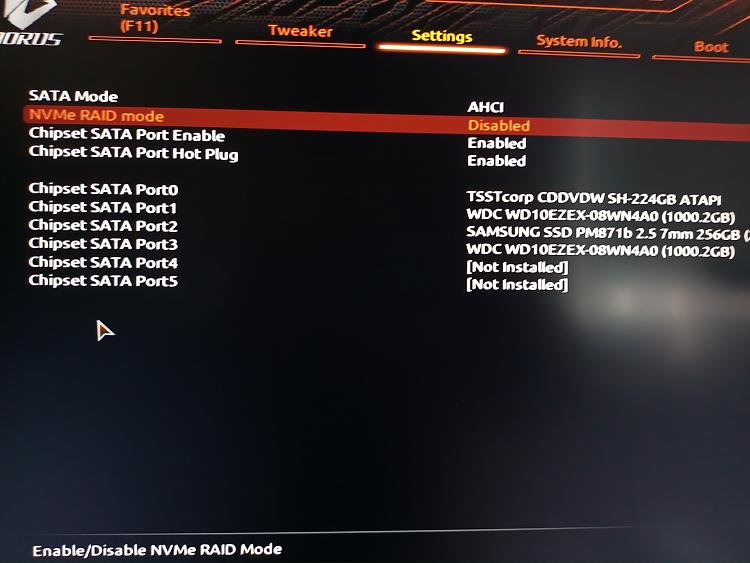 Samsung Magician shows SATA AHCI Deactivated. UEFI show the opposite-ahci-enabled.jpg