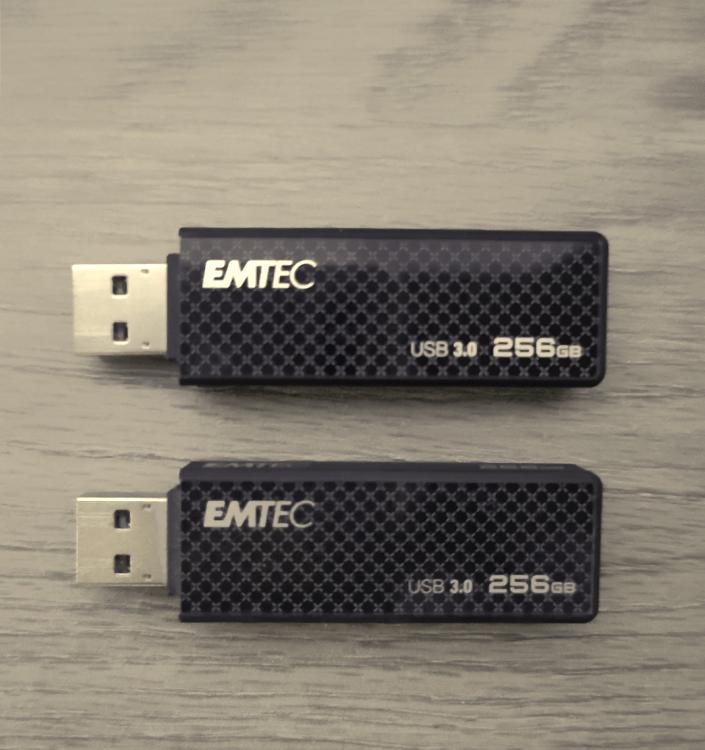 How many usb memory sticks do you keep?-emtec.jpg