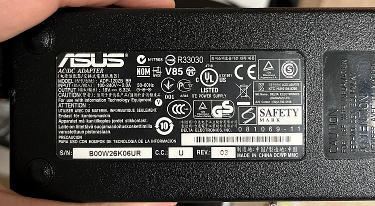 Laptop adapter and battery-battery.jpg