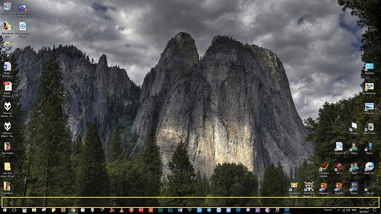Space between, &quot;Desktop Icons&quot; and &quot;Windows toolbar&quot;-screenshot_511232.jpg