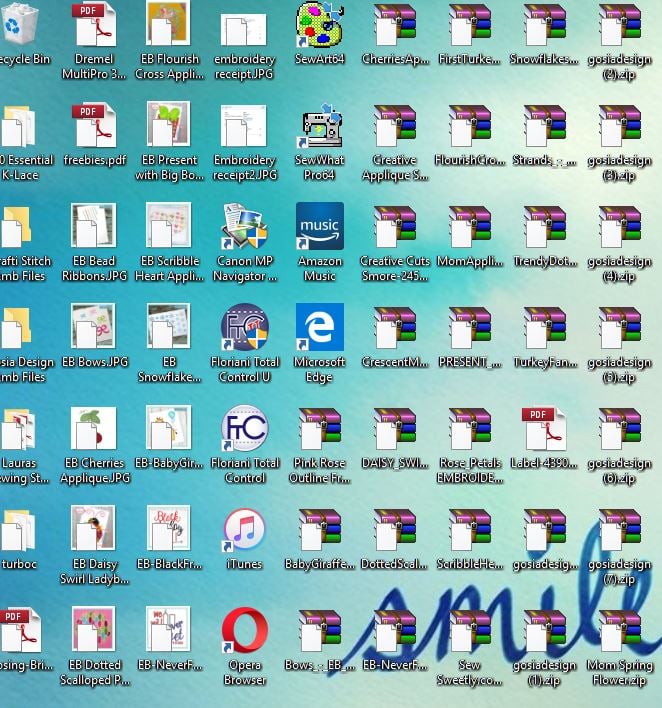 All icons in windows 10 64 bit messed up-desktop.jpg