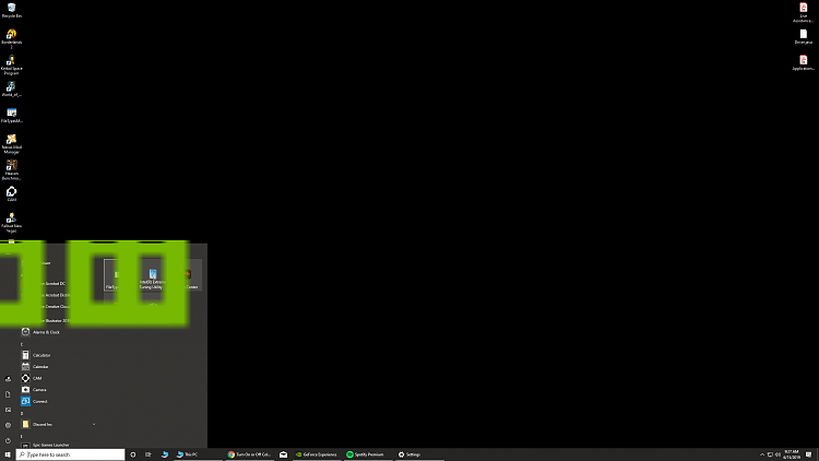 Bright green text/streaks appear in Windows 10 start menu-screenshot-1-.png