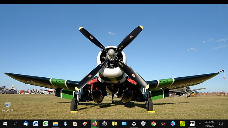 Desktop shifted up by a few pixels-corsair-fit.jpg