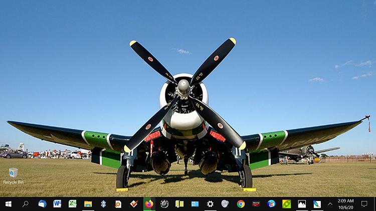 Desktop shifted up by a few pixels-corsair-stretch.jpg
