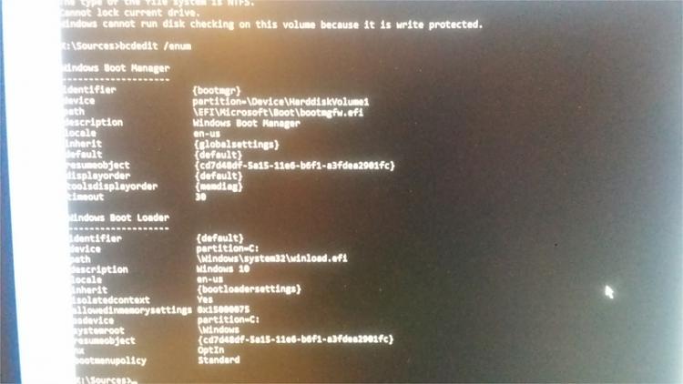 INACCESSIBLE_BOOT_DEVICE Windows 10-2016-08-04-00.01.05_bb.jpg