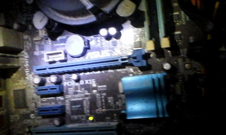 Is this vcard compatible w/ my mobo? (newbie)-16145051_120300001713128548_544380043_o.jpg