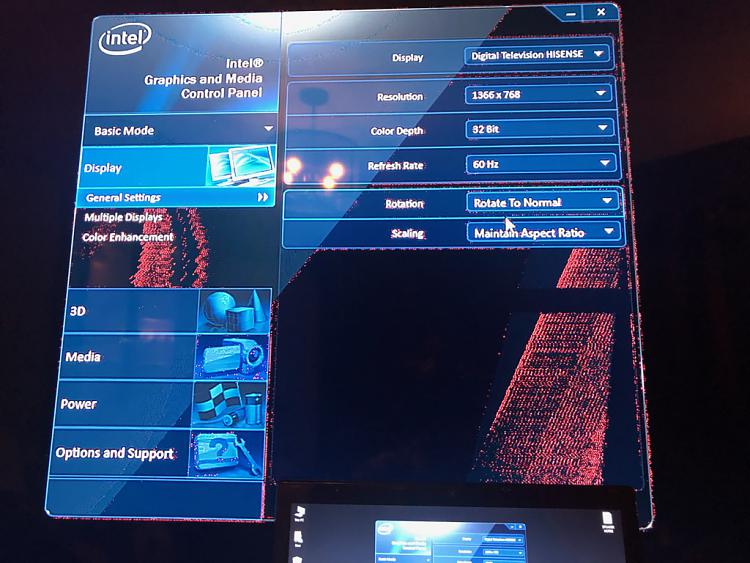 Artifacting/incorrect colors on external display (TV) with Intel Card-img_1032.jpg