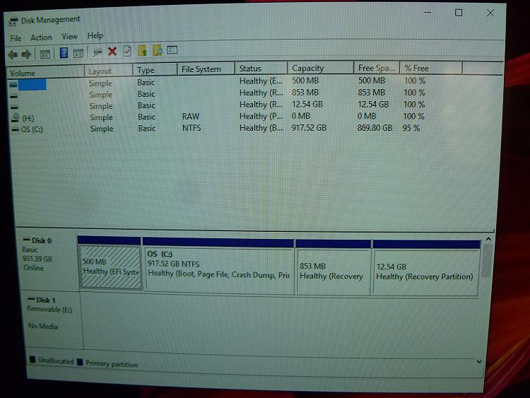 Cloned OS from HDD to SSD; good install? Have doubts-p1040937.jpg