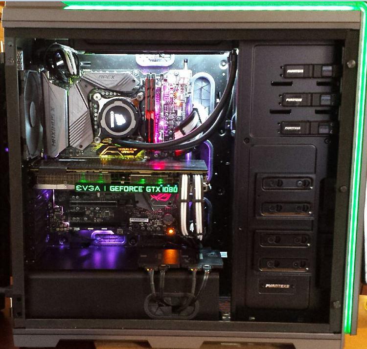 Highend gaming machine (black/green themed)-.jpg