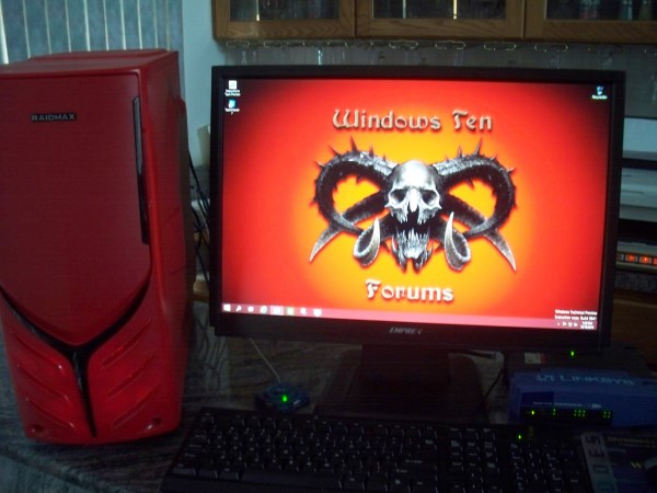 Show off your PC!-rr_win_10_build.jpg
