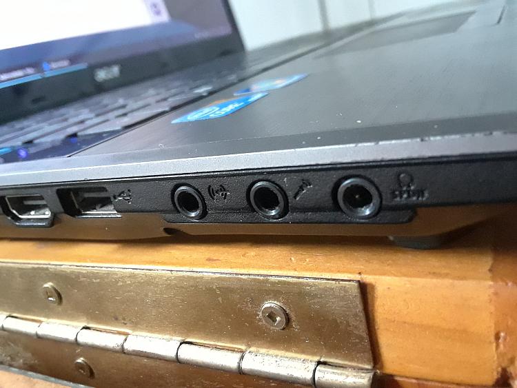 Mic/Headphone ports not working correctly - Acer Aspire 7745-20200426_132342.jpg
