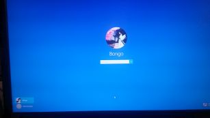 Enable or Disable Sign-in Screen Background Image in Windows 10-login.jpg