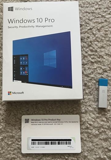 Windows 10 Pro Retail HAV-00060 USB FPP P2 Inglese